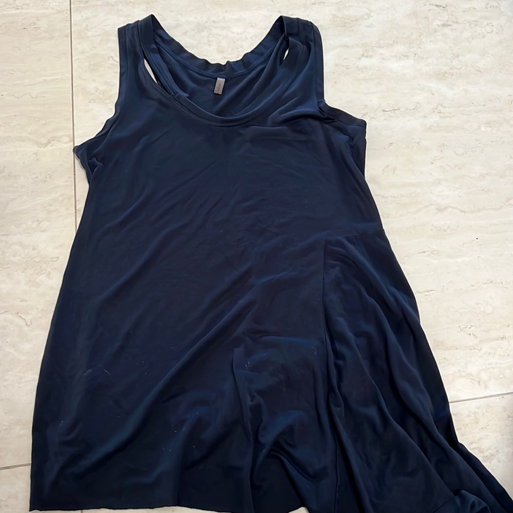 Eryn brinie navylong top
